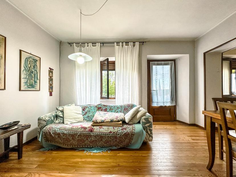 Casa indipendente in Frazione Uccelli, Caprile — foto 3 di 5