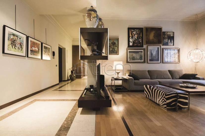 Appartamento in Via Tarra 1, Milano