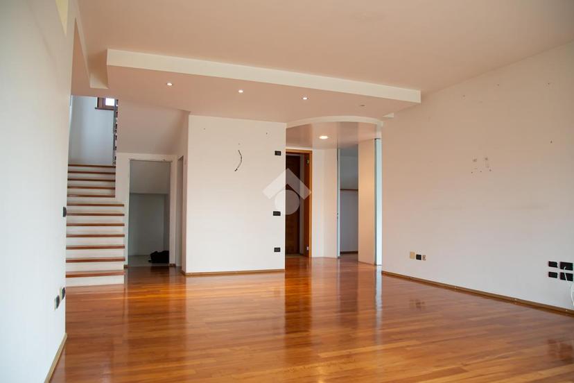 Villa in Via S. Gioacchino 1, Adro — foto 2 di 5
