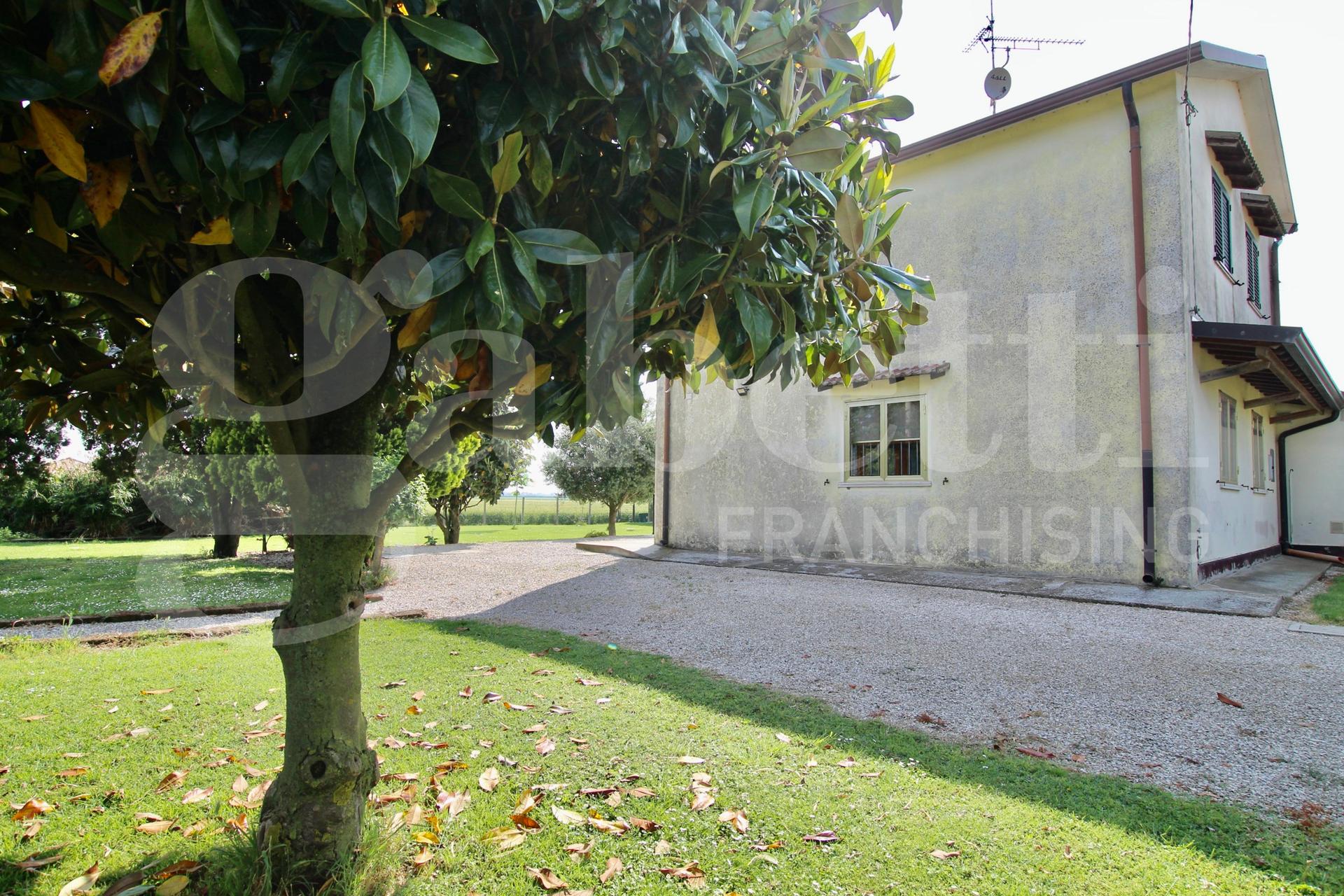 Casa indipendente in San Giovanni  24, Ostellato