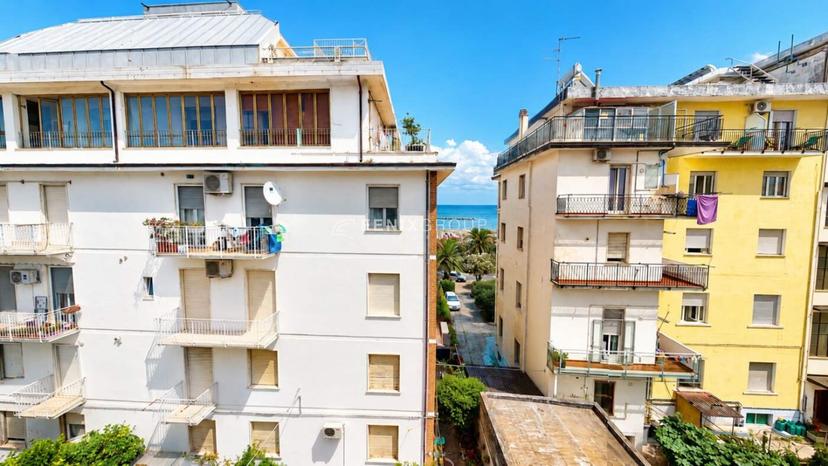 Trilocale in Via Alessandro Volta 109, San Benedetto del Tronto — foto 3 di 5