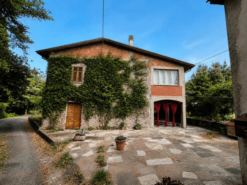 Villa bifamiliare in Via Palvotrisia 65, Castelnuovo Magra — foto 2 di 5