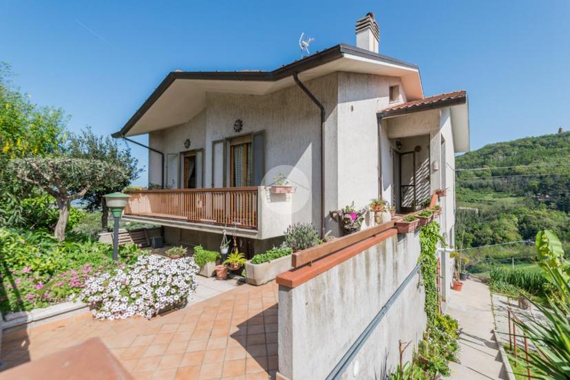 Casa indipendente in Via Riccardo Zandonai 7, Mombaroccio — foto 4 di 5