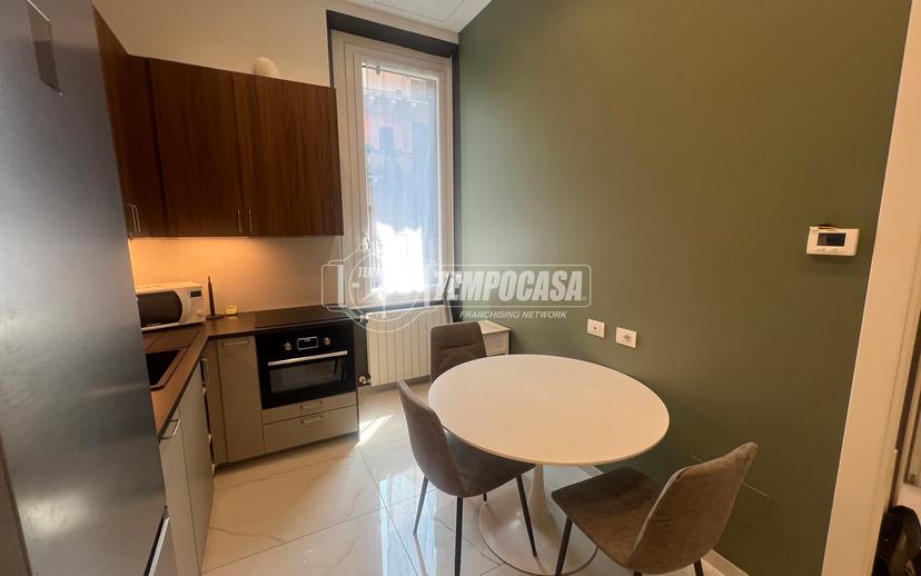 Bilocale in Via Federico Confalonieri 21, Milano