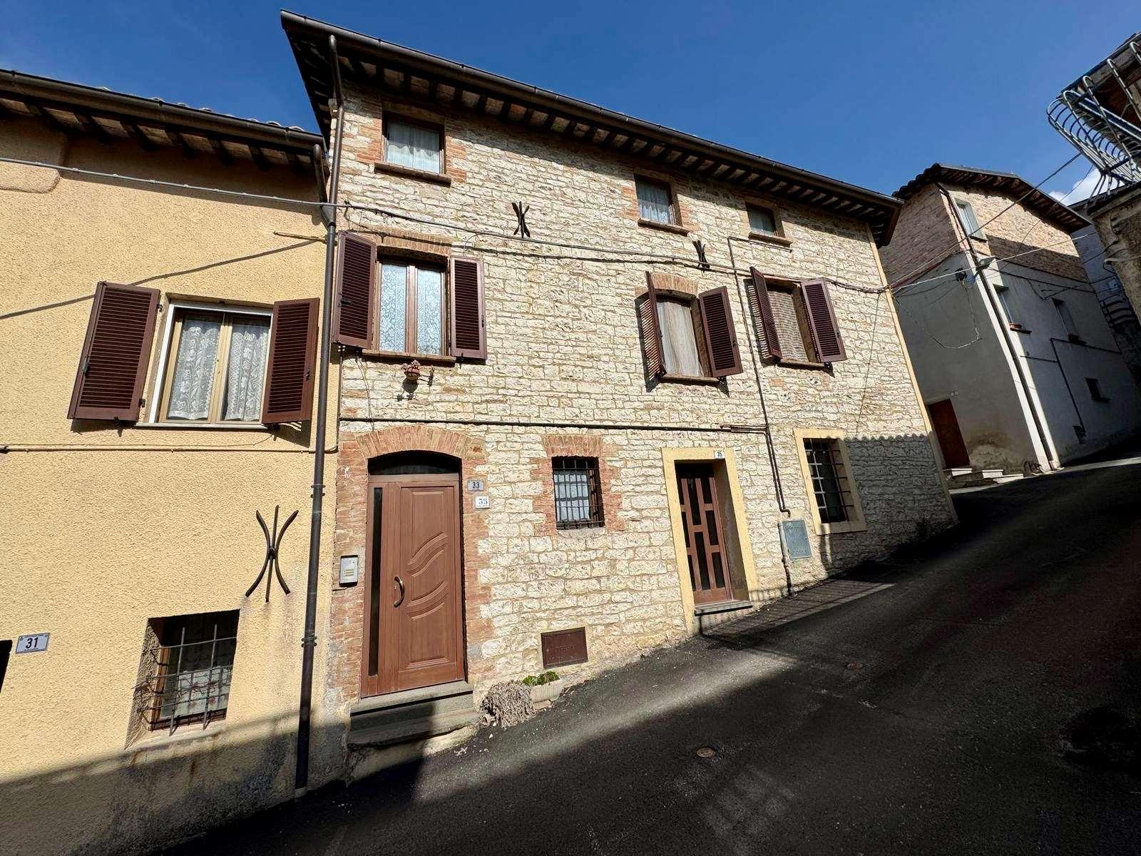 Rustico in Frazione Palazzo Mancinelli , Gualdo Tadino