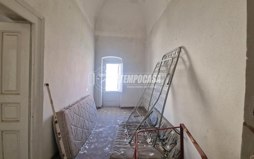 Casa indipendente in Via Umberto I, Bari — foto 3 di 5