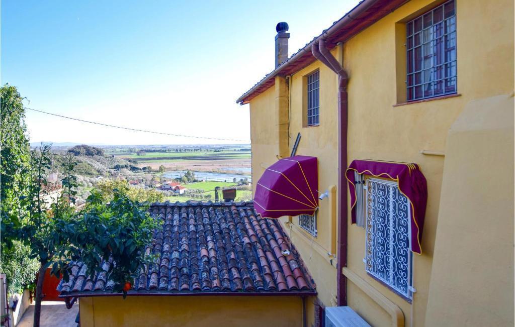 Villa a schiera, Massarosa