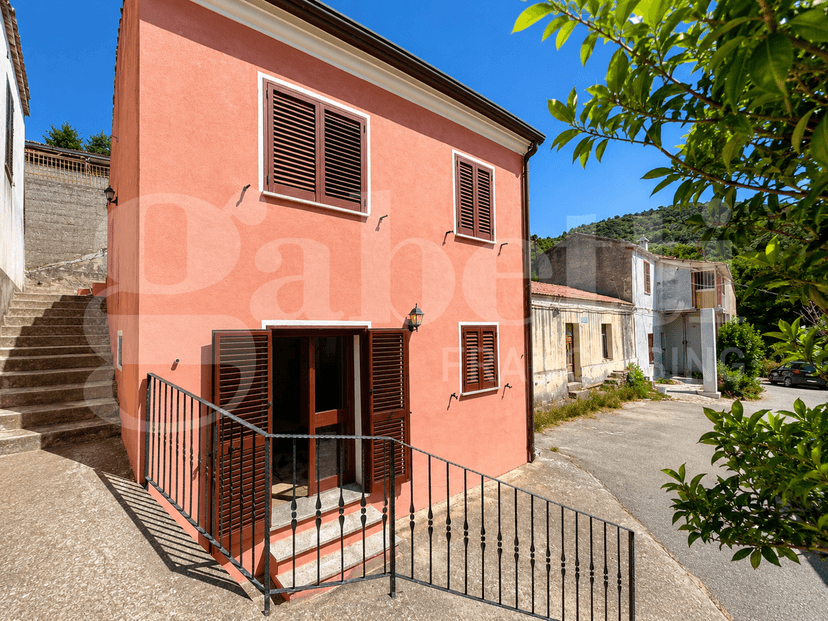 Casa indipendente in Piazza De Nicola 1, Torpè — foto 5 di 5
