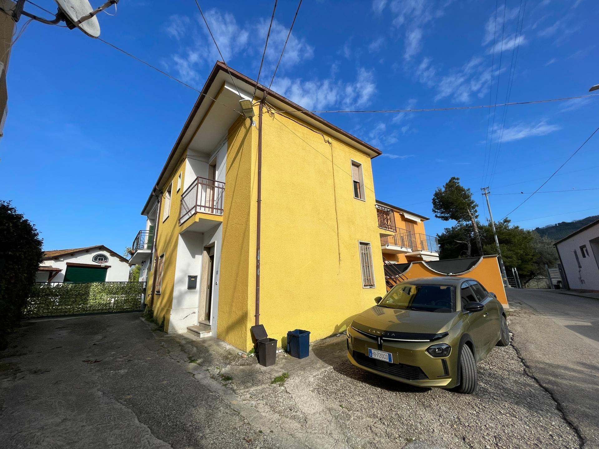 Casa indipendente in Via Lucania 9, San Giovanni Teatino