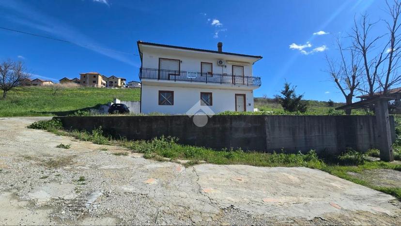 Casa indipendente in Via Impennuti 10, Luzzi — foto 2 di 5
