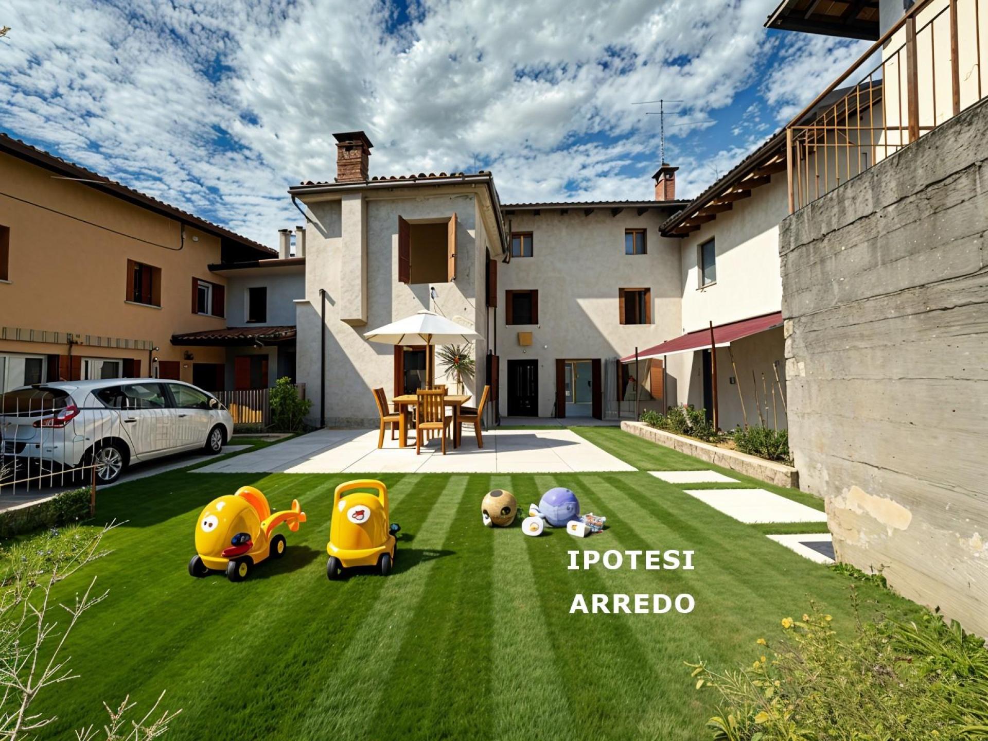 Terratetto plurifamiliare in Via Lippe, Buttrio