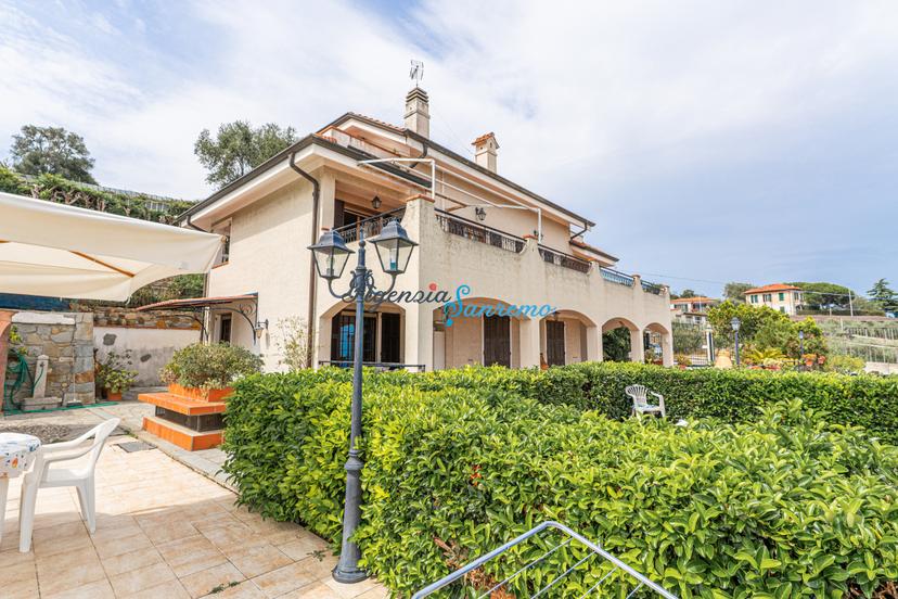 Villa in Via Padre Semeria Snc, Sanremo — foto 5 di 5