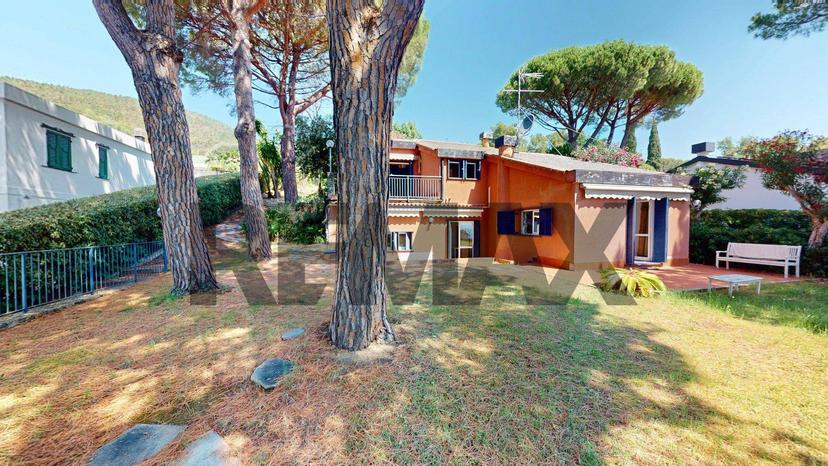 Villa in Via dei Pini d'Aleppo 65, Varazze — foto 4 di 5