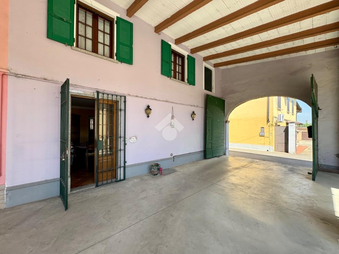 Casa indipendente in Via Sandrini, Quinzano d'Oglio