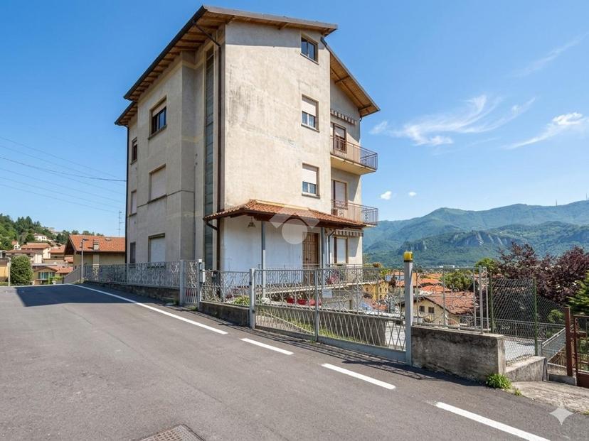 Quadrilocale in Via Italia 7, Airuno — foto 2 di 5