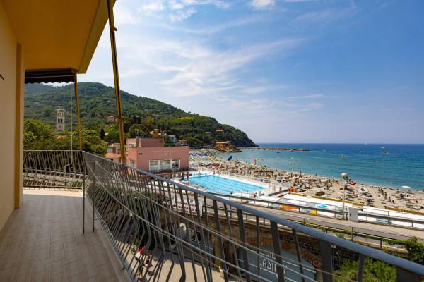 Trilocale in Corso Italia, Levanto — foto 3 di 5