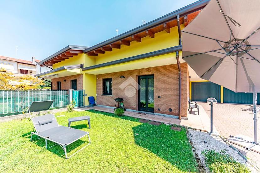 Villa a schiera in Via Alessandro Manzoni, Gerenzano — foto 3 di 5