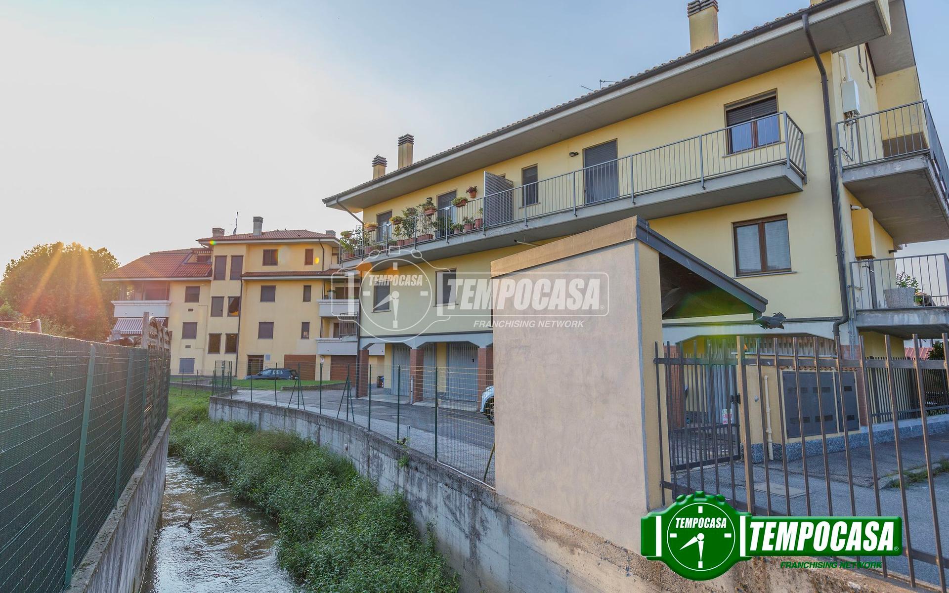 Trilocale in Via Roggia Nuova, Gaggiano