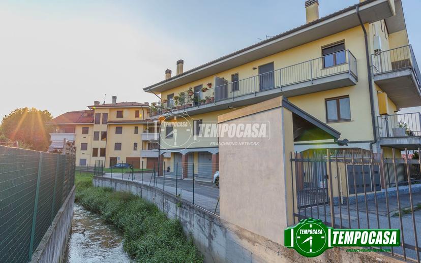 Trilocale in Via Roggia Nuova, Gaggiano