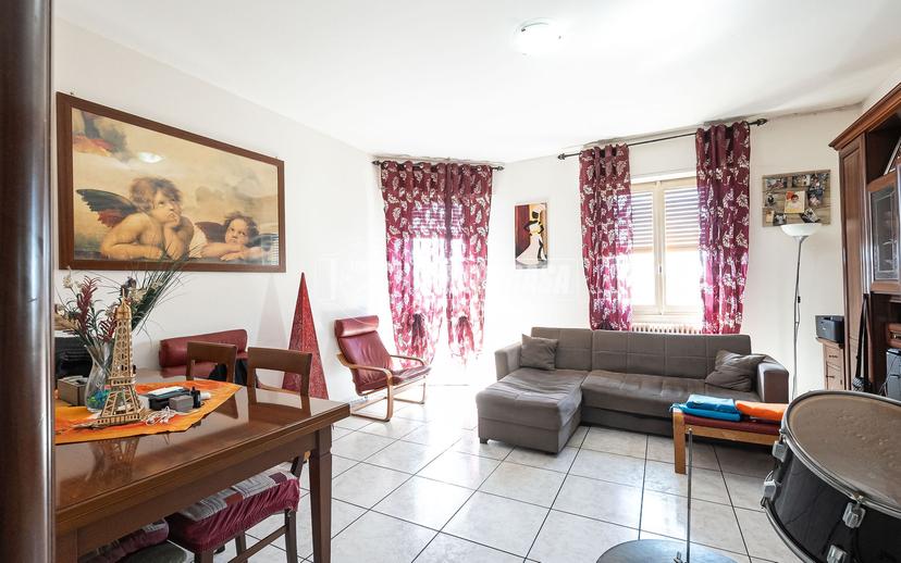 Trilocale in Via Luigi Cadorna 13, Carugo — foto 4 di 5