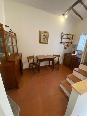 Bilocale in Via del Poggio 14, Capodimonte — foto 3 di 5