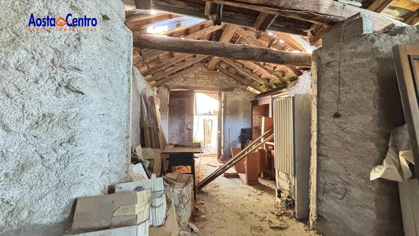 Rustico in Frazione Champretavy, Saint-Pierre — foto 3 di 5