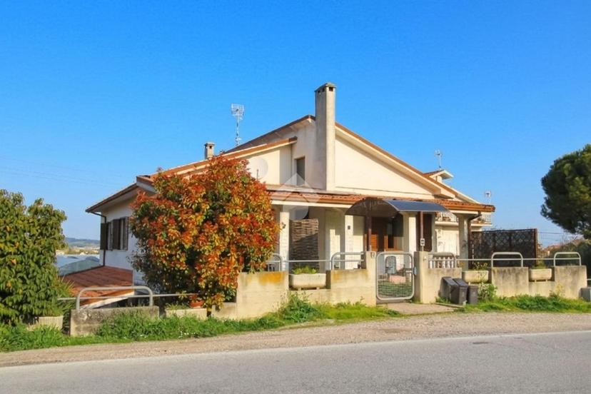 Villa in Via Fratte 5443, Sant'Elpidio a Mare — foto 2 di 5