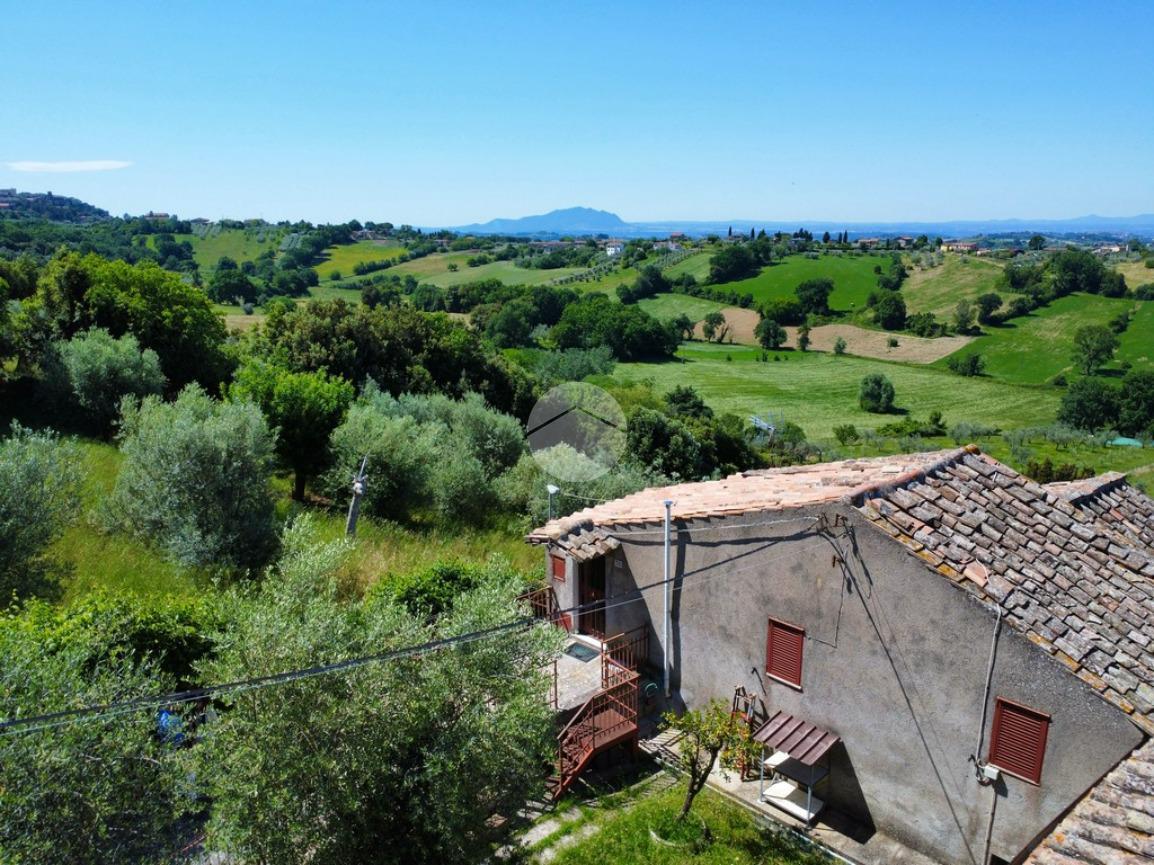 Casa indipendente in Vocabolo Colle Tarocco, Calvi dell'Umbria