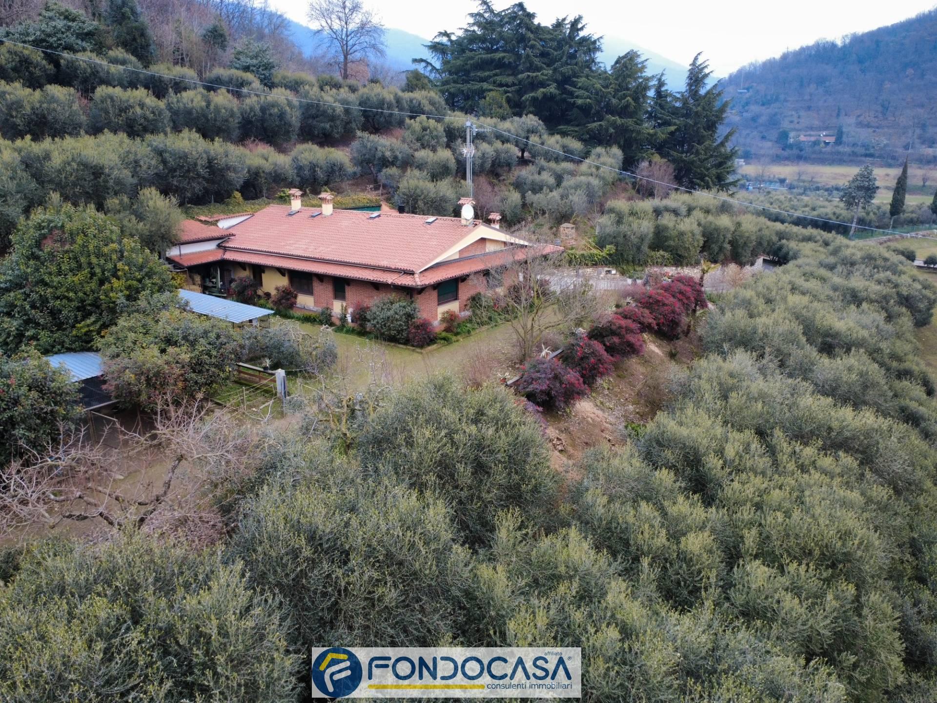 Villa in Via XXV Aprile 22, Provaglio d'Iseo