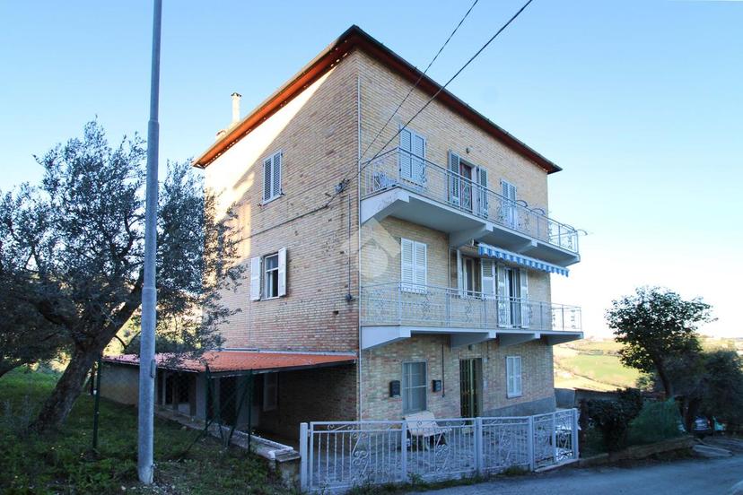 Casa indipendente in Contrada Sant'Angelo 8, Fermo — foto 4 di 5