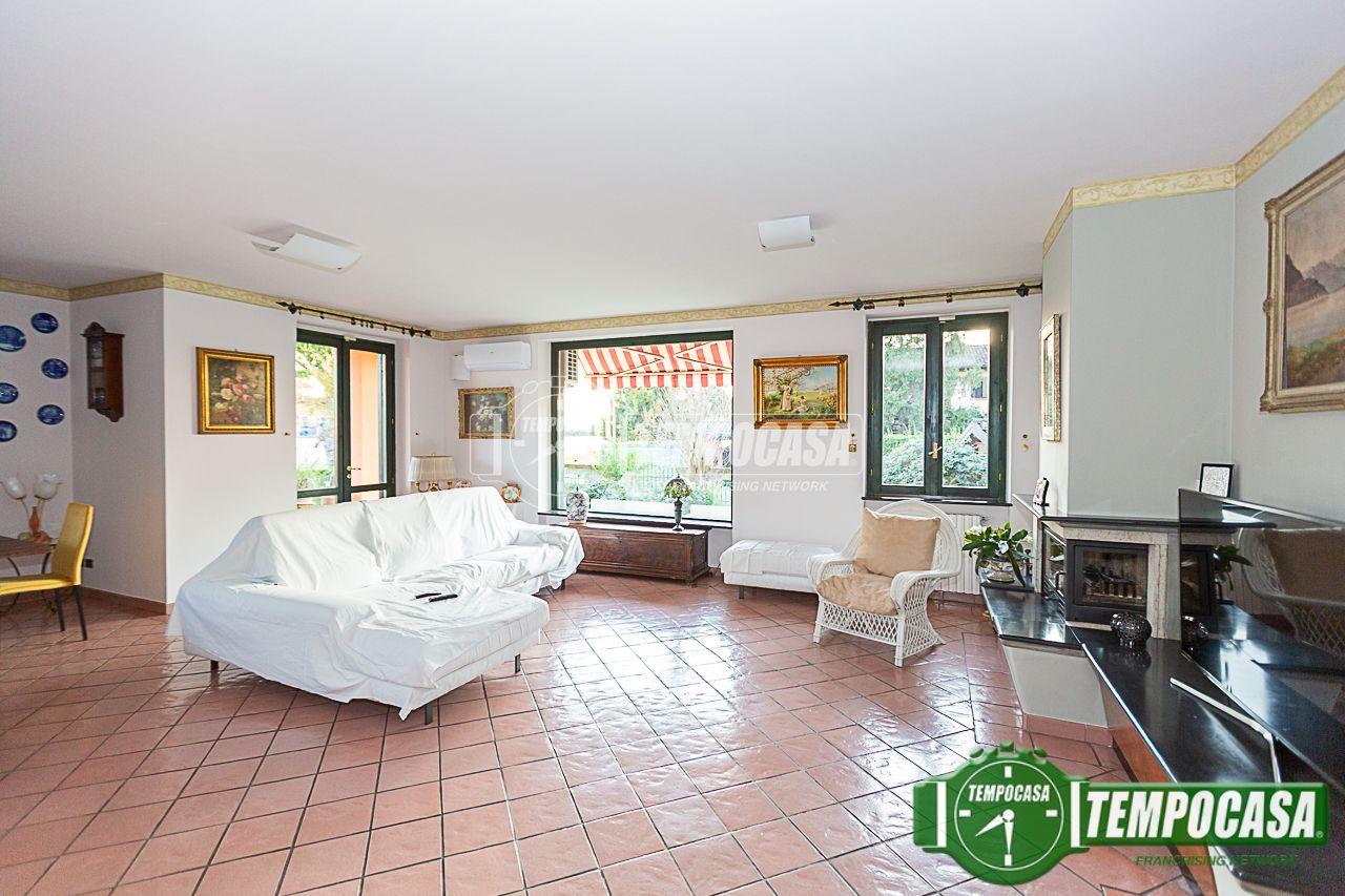Villa a schiera in Viale Pietro Nenni, Codogno