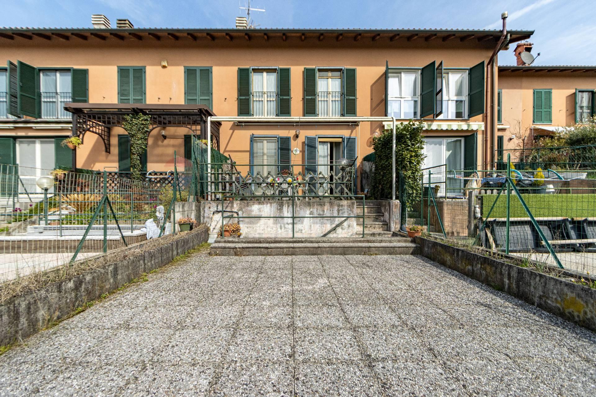 Villa a schiera in Via Perlasca/  Via Don Monza 18, Bosisio Parini