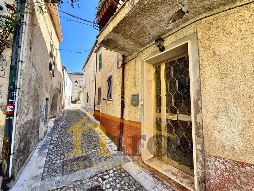 Casa indipendente in Via Roma, Carpineto della Nora — foto 3 di 5