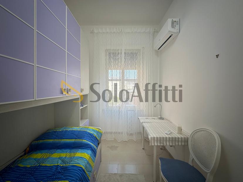 Stanza in appartamento in Via Fratelli Bandiera, Latina