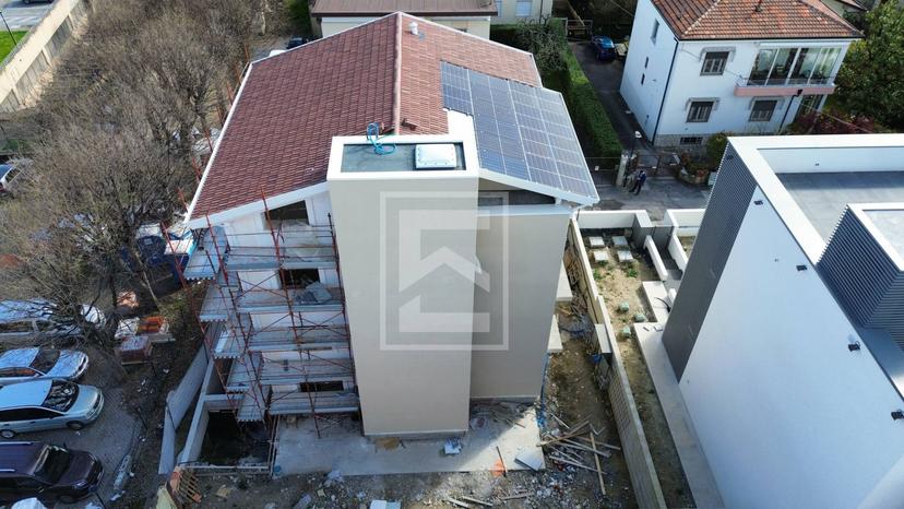 Attico in Via Scuole, Desenzano del Garda — foto 3 di 5