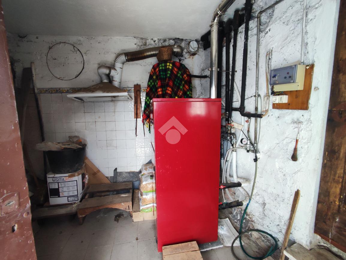 Casa indipendente in Località Chiappa, Valbrevenna