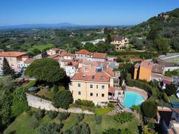 Villa in Viale Guglielmo Marconi, Montebuono