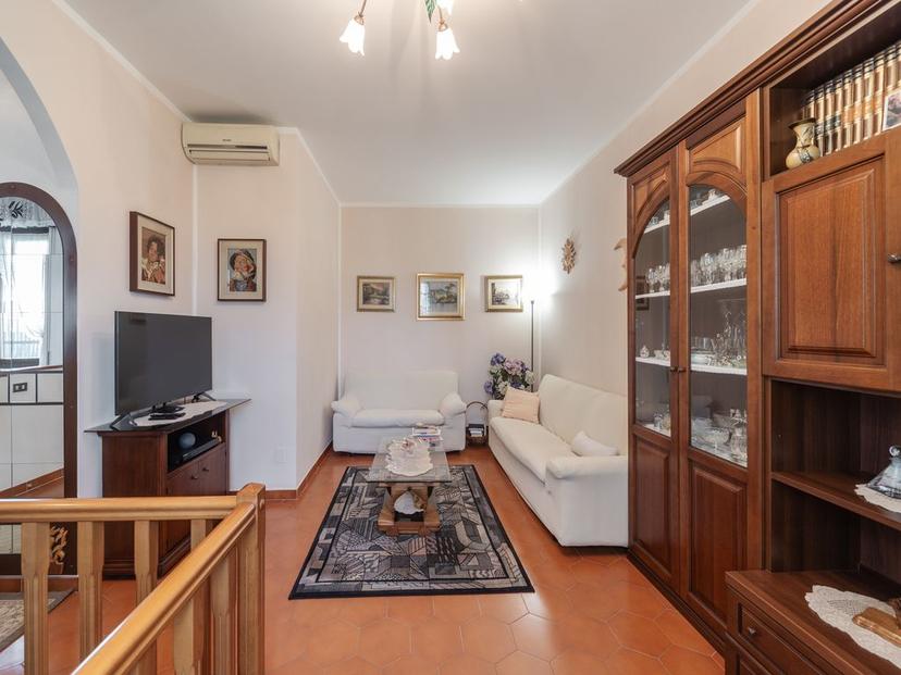 Villa in Via del Respiro 5, Monza