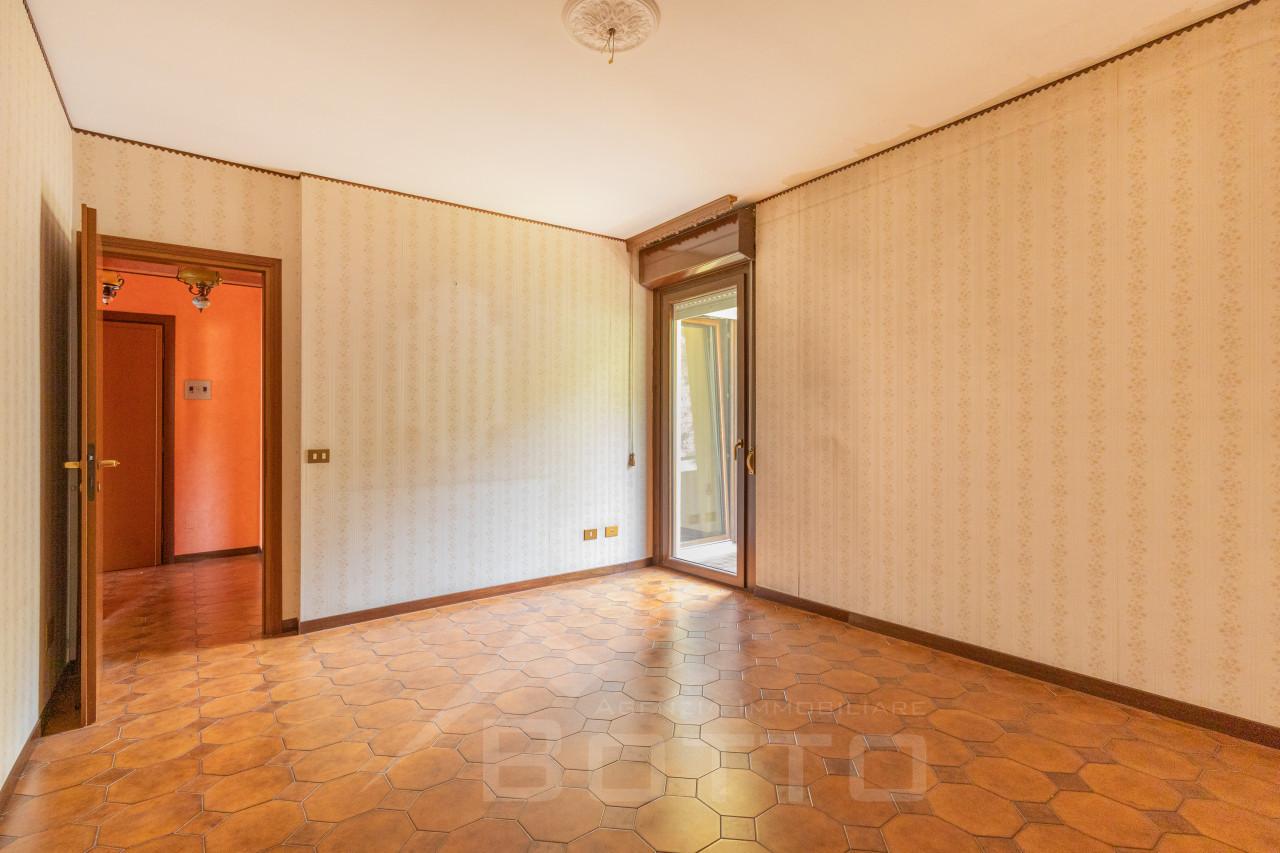 Trilocale in Via Bruno Bertone, Casale Corte Cerro