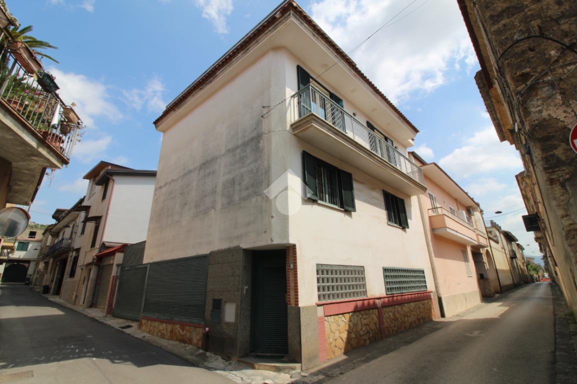 Casa indipendente in Via XXV Aprile 7, Casagiove