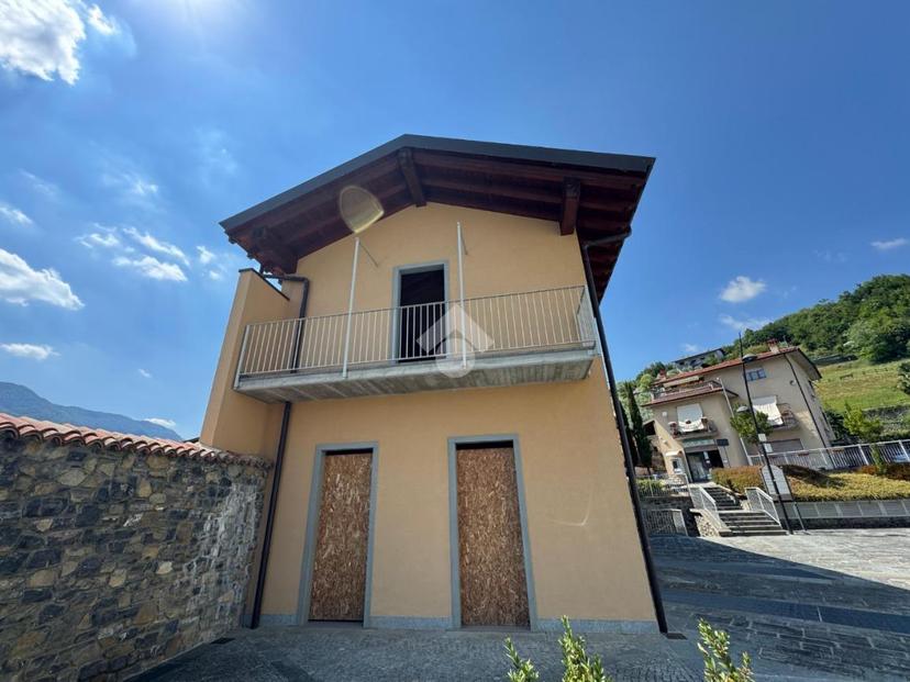 Rustico in Via dei Fantoni, Solto Collina — foto 3 di 5