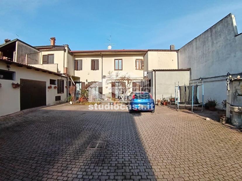 Villa bifamiliare in Via Marconi, Trescore Cremasco — foto 2 di 5