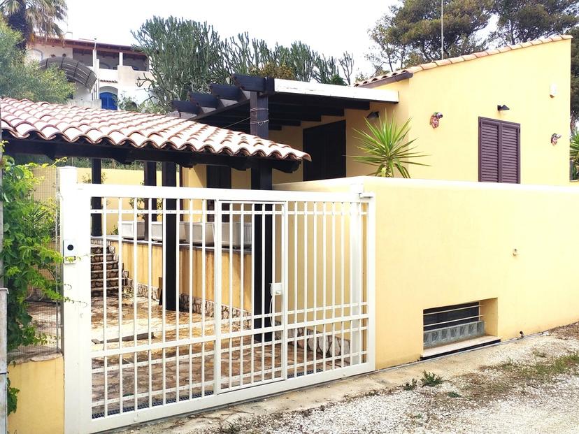 Villa in Via Sicilia 3, Menfi — foto 4 di 5