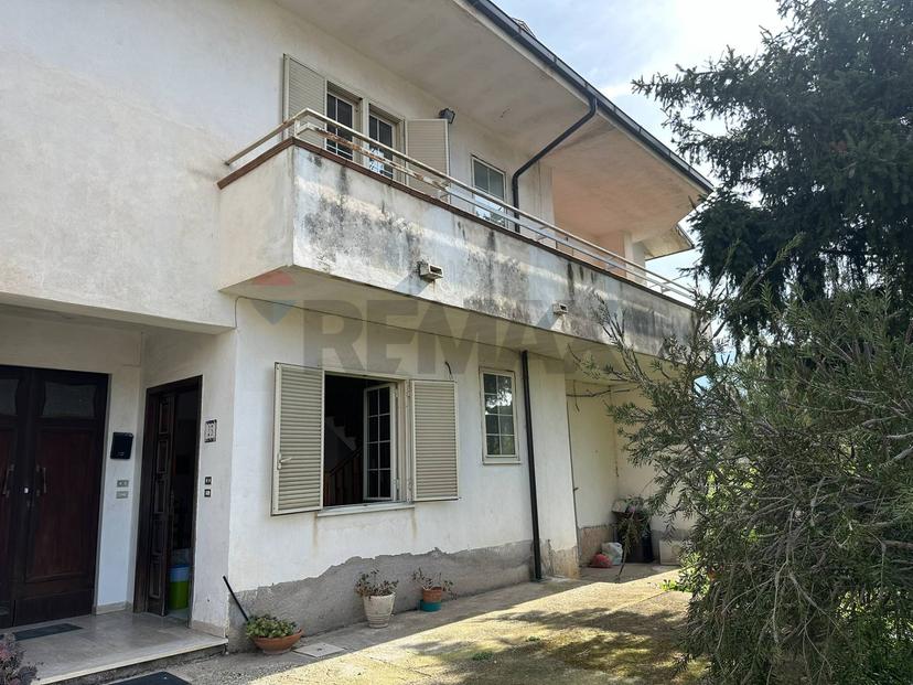 Casa indipendente in Corso 25 Archi 41, Montaquila — foto 2 di 5