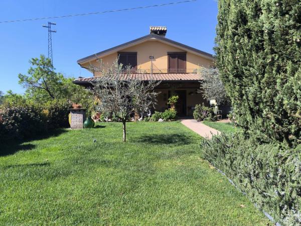 Villa in Strada Comunale di Capodacqua, Foligno