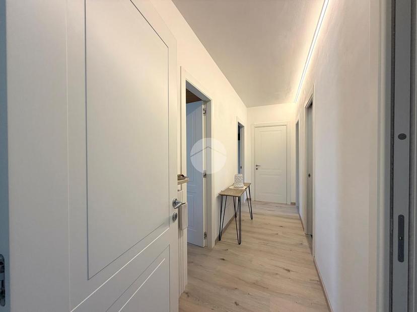 Quadrilocale in Via Marzabotto 6, Desenzano del Garda — foto 3 di 5