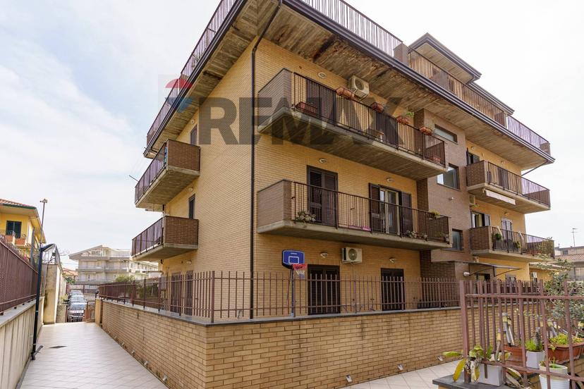 Appartamento in Via Giacomo Leopardi 22, Gravina di Catania — foto 2 di 5