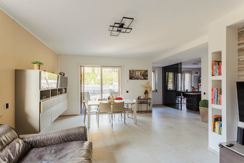 Villa in Via della Baia 5, Binago — foto 3 di 5