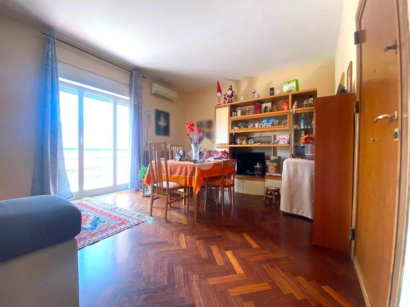 Trilocale in Via Porrazzi 16, Palermo