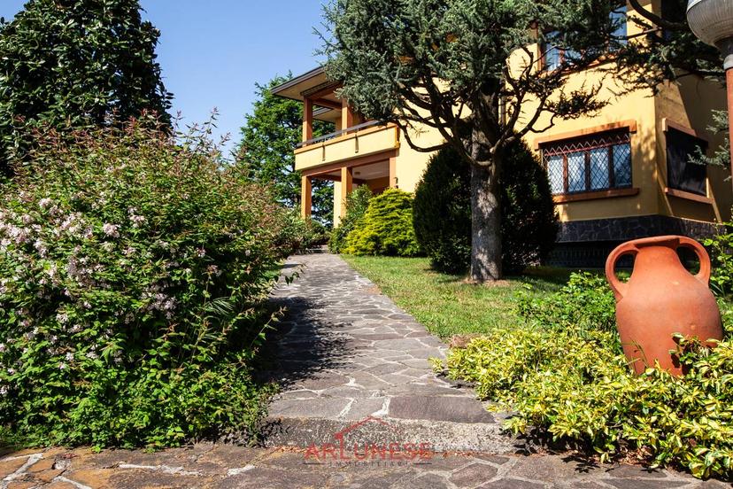 Casa indipendente in Via Valsugana 4, Arconate